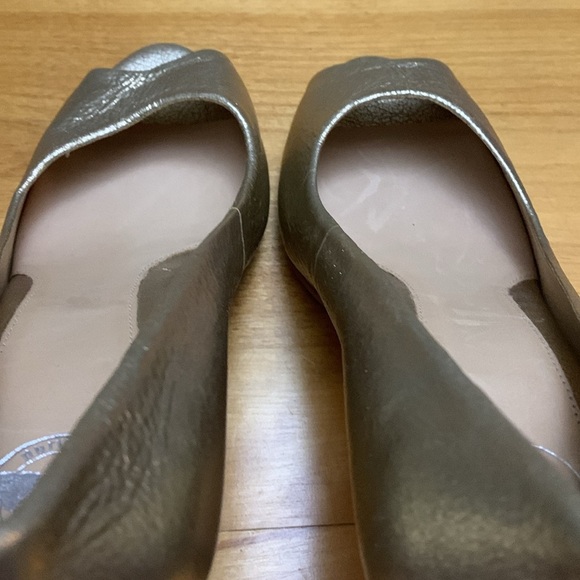 Nurture by Lamaze "Virtue" Gold Genuine leather open toe heels pumps Size 7M EUC - Picture 5 of 10